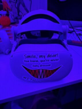 Standalone White VR Headset with Decorative Front Sticker